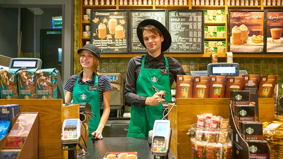 Read more about the article How Starbucks Makes 1 000% Profit